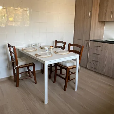 Kathryn's Cozy Apartment Larnaca